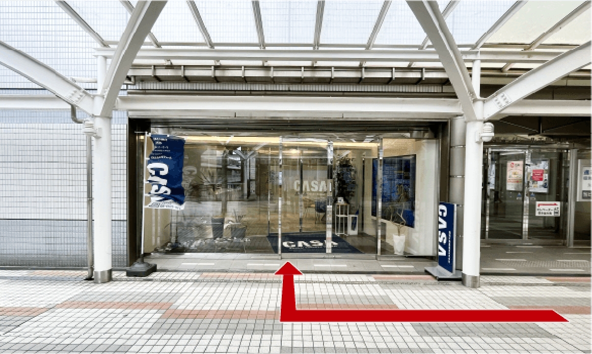 駐車場から店舗への行き方