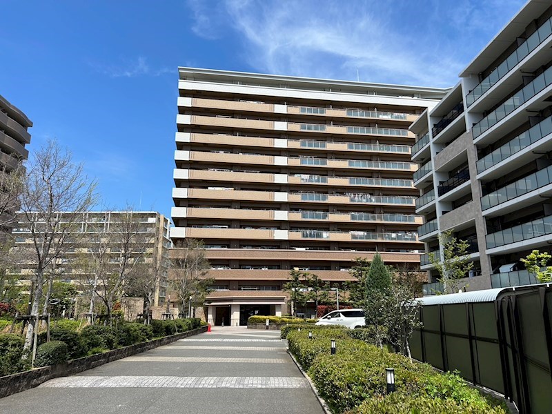 【CASA】メロディーハイム茨木パークアヴェニュー 間取り：3LDK、専有面積：73.04㎡、バルコニー面積：14.15㎡！ぜひご内覧ください！