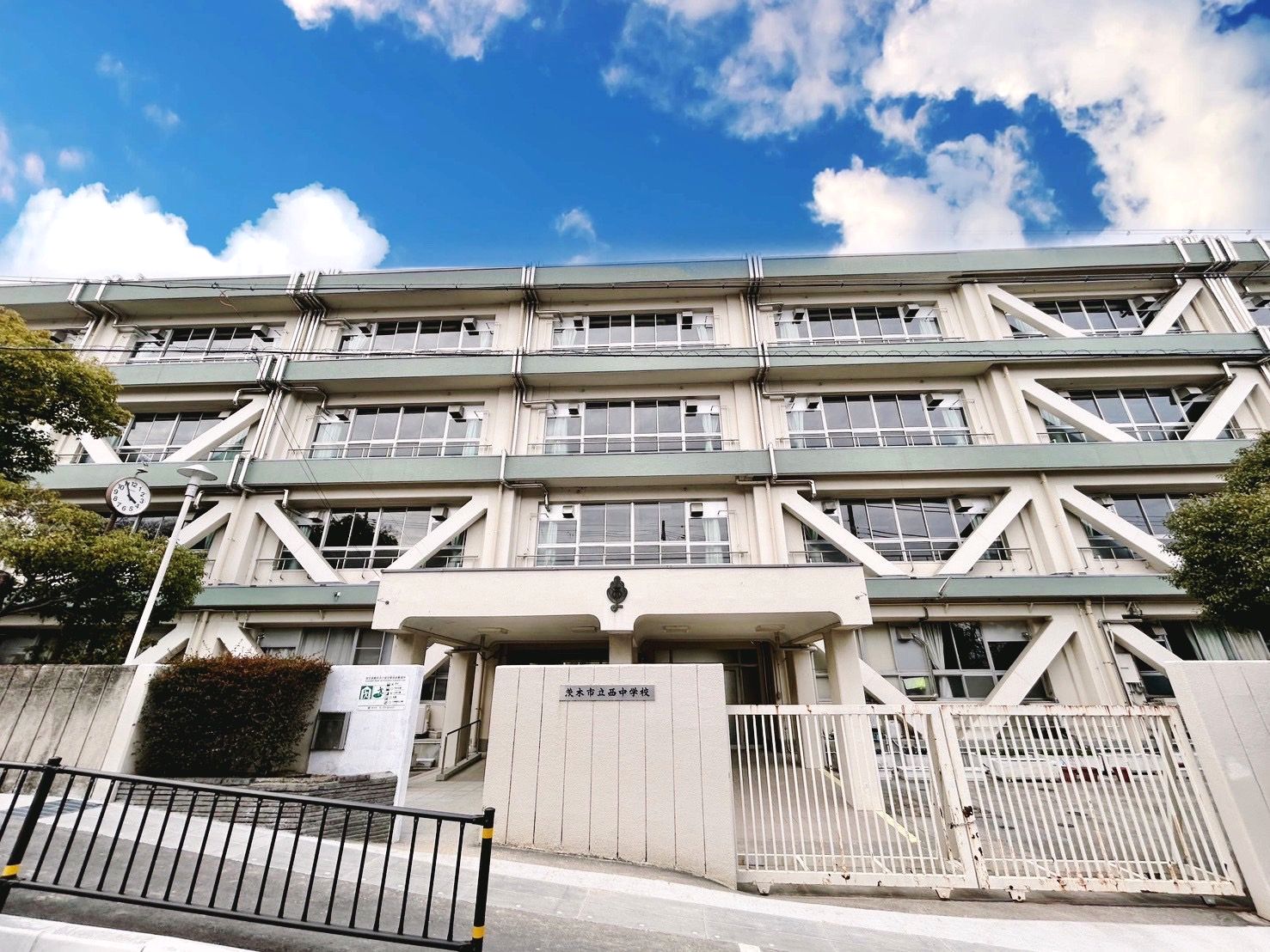 【CASA】メロディーハイム茨木パークアヴェニュー 茨木市立西中学校