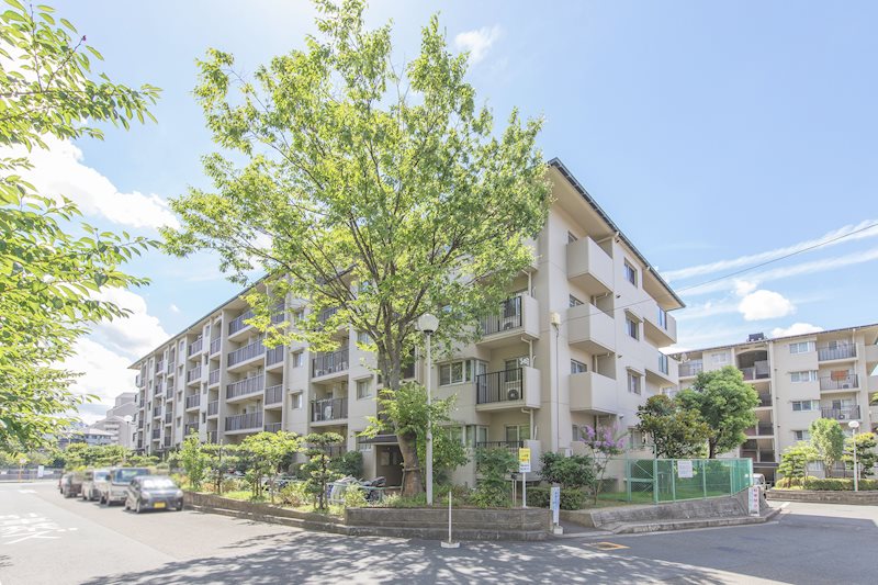 【CASA】サンヴェール高槻4号棟 高槻北部エリアに特化した地域担当の私達にお任せ下さい！【高槻北店TEL：072-682-3003】