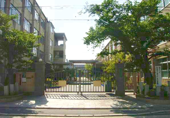 プレミスト京都西院 京都市立西院小学校