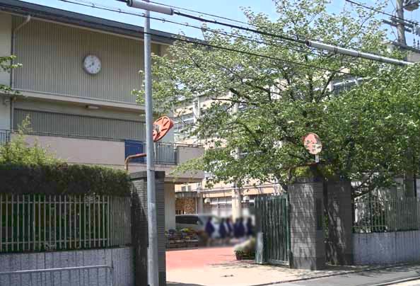 プレミスト京都西院 京都市立西院中学校