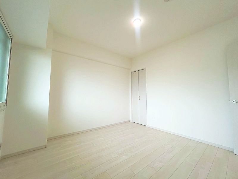 【CASA】アルティプラザ高槻 各居室には収納スペースをたっぷり設け、衣類もお荷物もスッキリ収納していただけます！
