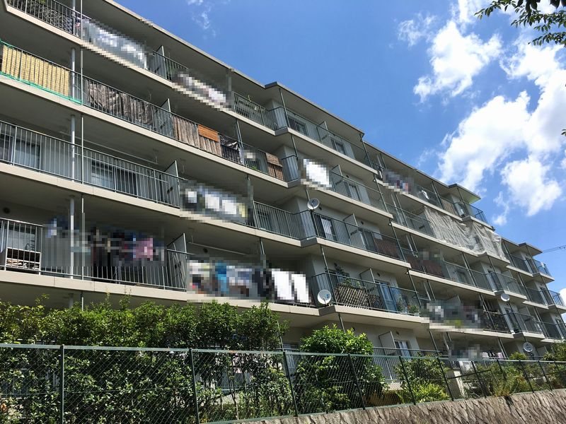 【CASA】高槻塚原台ハイツ4号棟 最寄りバス停「塚原」まで徒歩4分と毎日の通勤・通学にも利用しやすく便利な立地です！