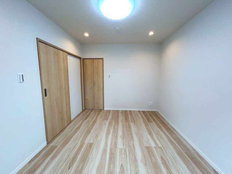 メゾン神足2号棟 内観写真（リビング以外の居室）
