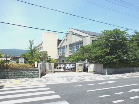 メゾン神足7号棟 長岡京市立神足小学校