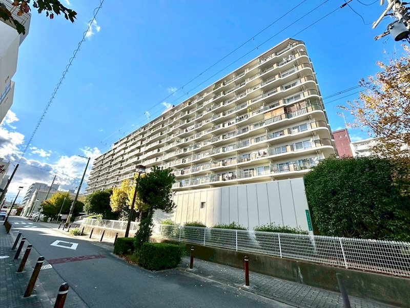 野中北スカイハイツ 周辺にはスーパーや日常生活に必要な施設が豊富に揃っています。さらに公園も近く子育てにも便利な環境です。