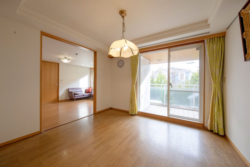 フローラ芦屋フラット ■リビング■ゆとりある動線設計で、将来まで見据えた上質な住まい