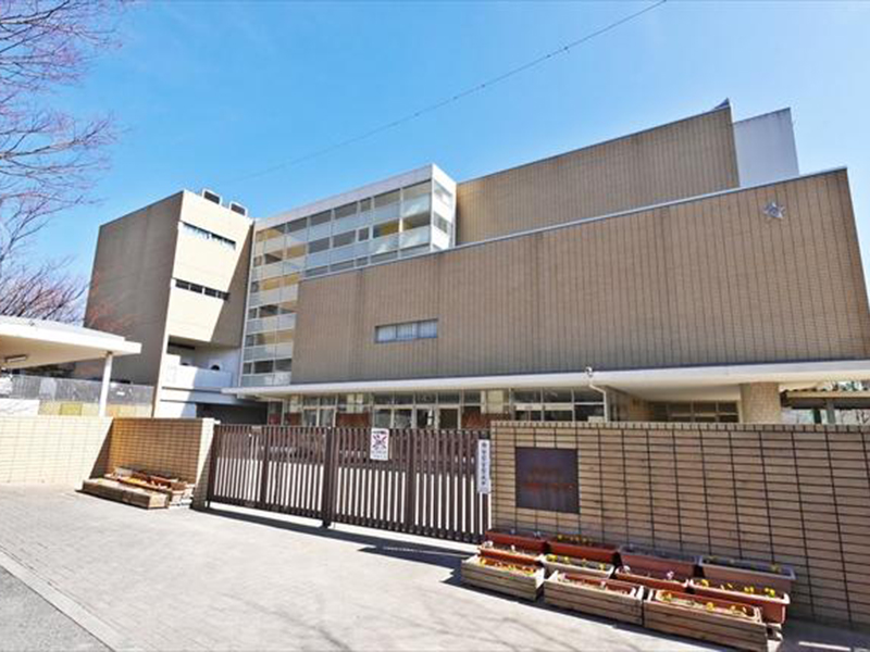 フローラ芦屋フラット 芦屋市立岩園小学校