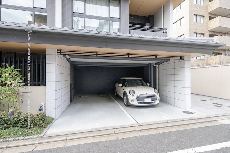 クレヴィア京都御所西 共用部写真（駐車場）
