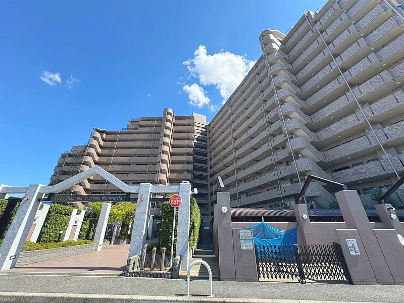 【CASA】ライオンズマンション千里丘ガーデンシティ 3線路利用可能で通勤通学に便利で都心へのアクセスも良好です。