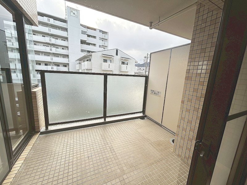 【CASA】フォルム逆瀬川 南向きバルコニー。前面に建物がなく日当たり良好です♪