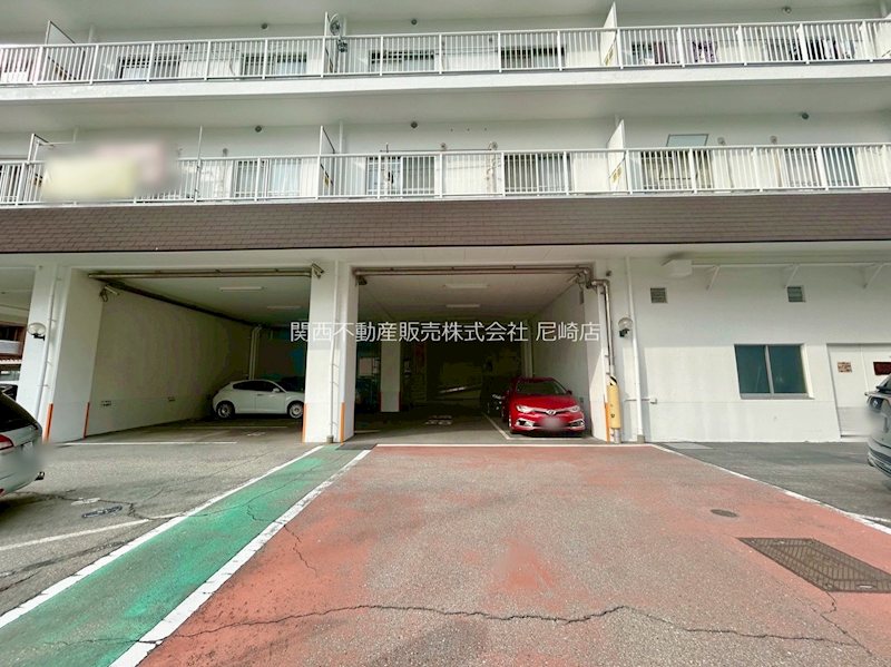 近鉄淀川リバーサイド スーパーやコンビニも近くにございますので、日々の買い出しにも便利です。