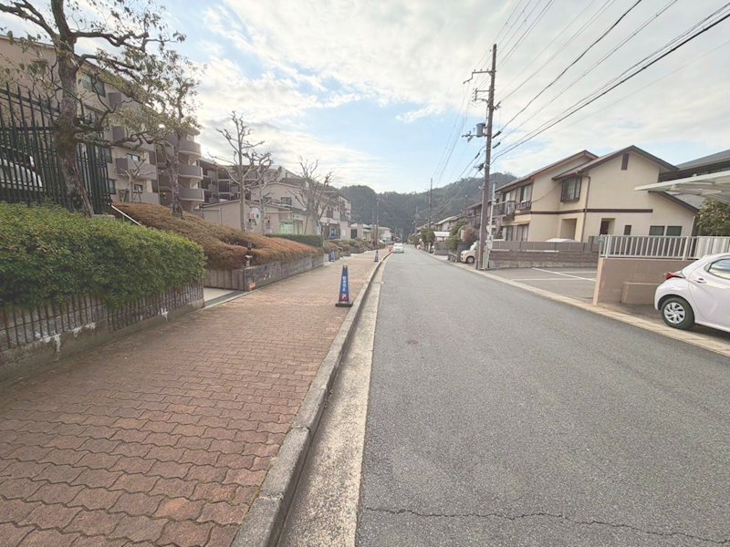 サンシティ桂坂3番館 小中学校が徒歩圏内にございます