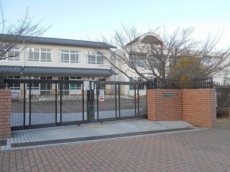 サンシティ桂坂3番館 京都市立桂坂小学校