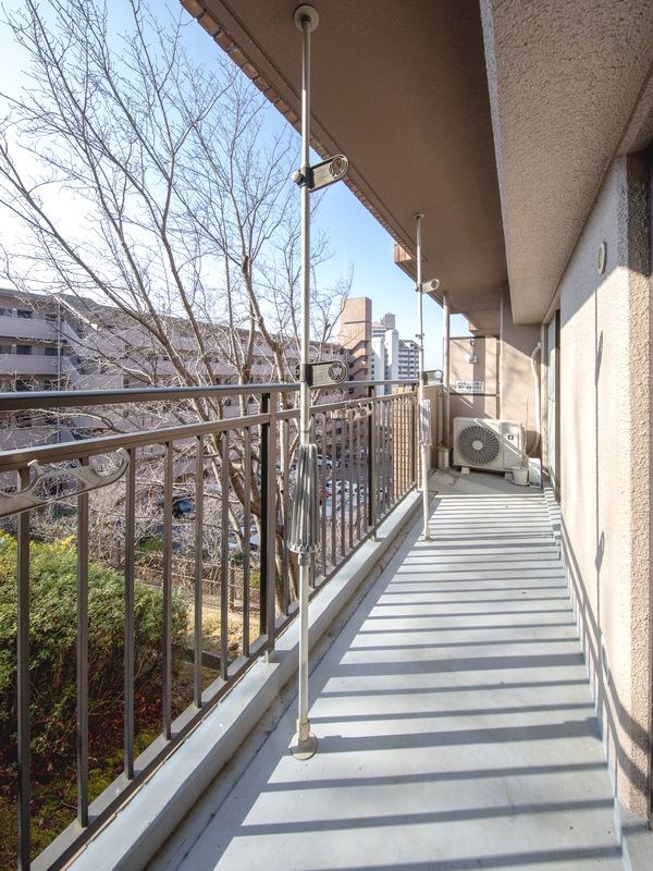 【CASA】朝日プラザ高槻ウエスト・ヒルズA棟   現地ご内覧希望の方はお電話をいただければスムーズにご対応いたします！お気軽にお問い合わせください♪