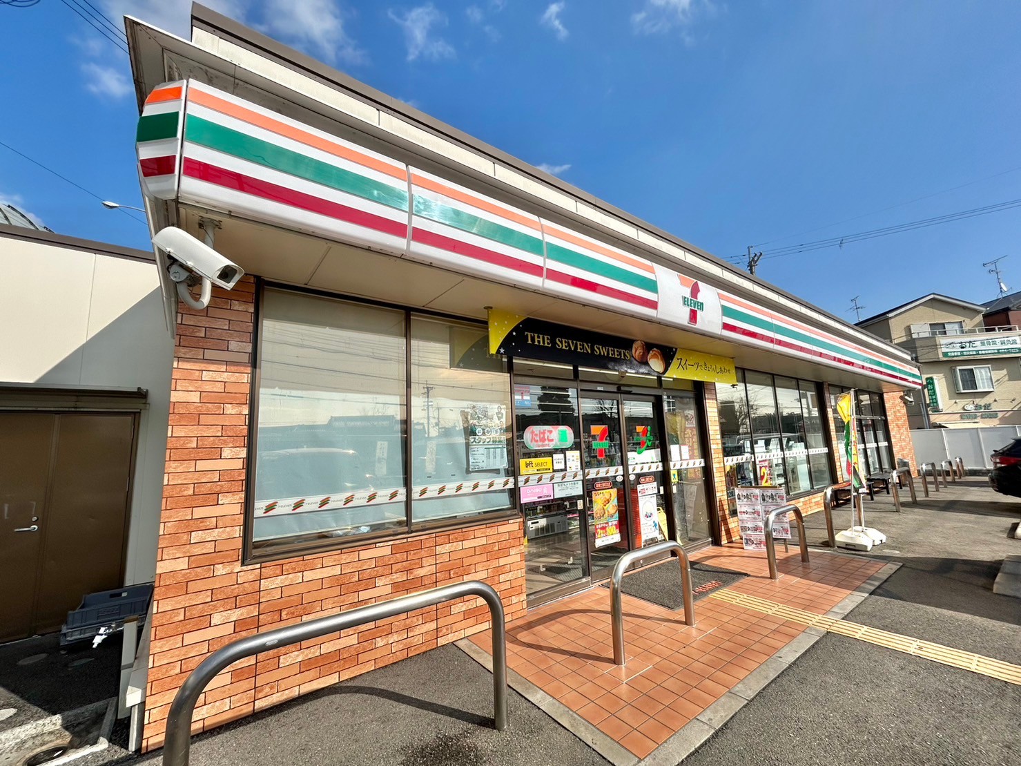 【CASA】朝日プラザ高槻ウエスト・ヒルズA棟   セブンイレブン　高槻土室町北店