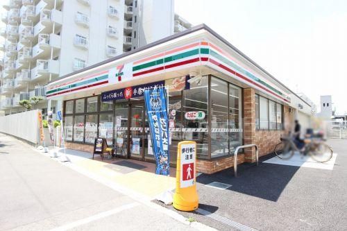 アールヴェール緑地公園 セブンイレブン　豊中寺内2丁目店
