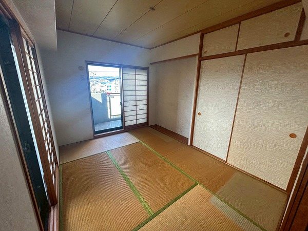 藤和シティホームズ池田井口堂 【リビング以外の居室】フローリングだけでなく6.0帖の和室もございます。小さなお子様やご年配の方なども安心してお住まいいただけます。