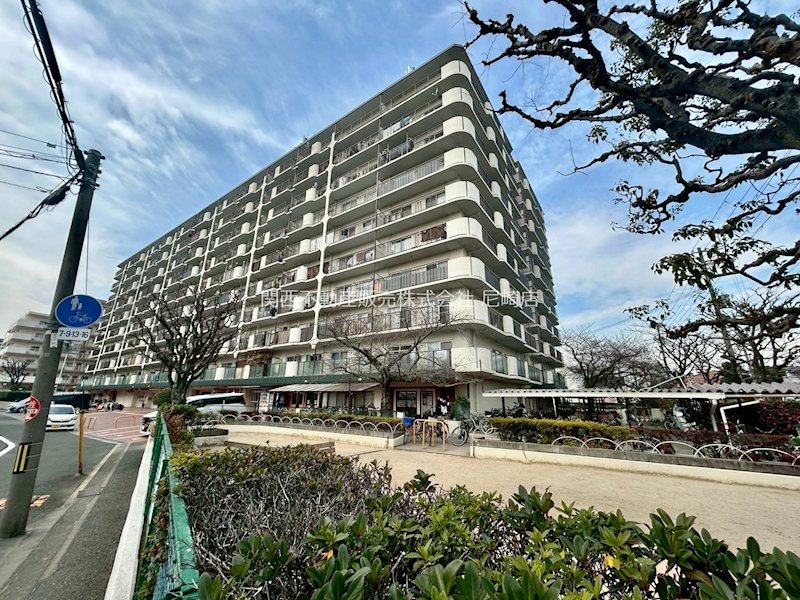 御幣島グリーンマンション 保育園・小学校が徒歩圏内に揃い、小さなお子様がいるご家庭も安心の住環境。毎日の送り迎えや通学の負担が少なく、子育て世帯に嬉しい立地です。