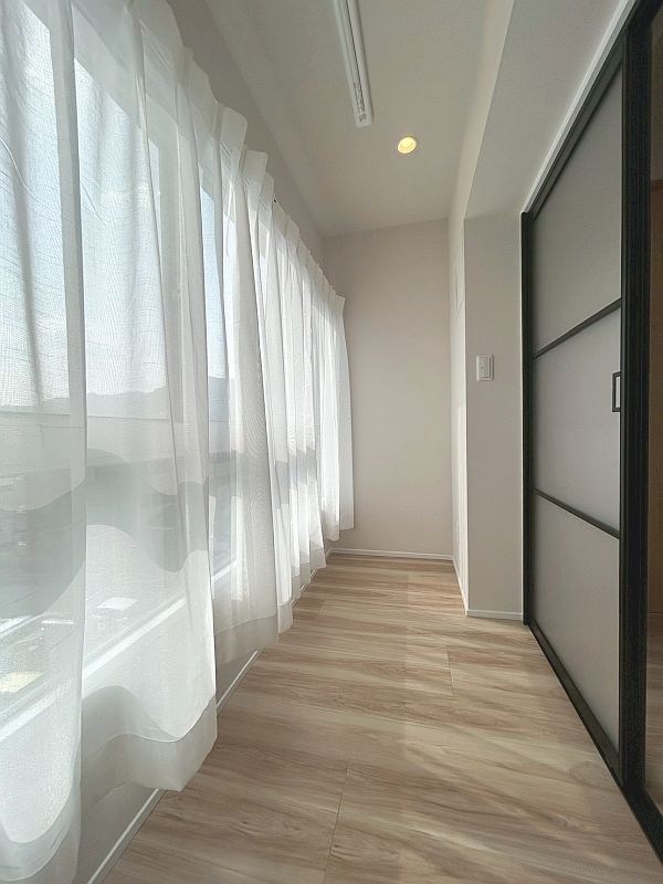 【CASA】宝塚御殿山マンション 雨天時の洗濯物を干す際にも安心のサンルーム！