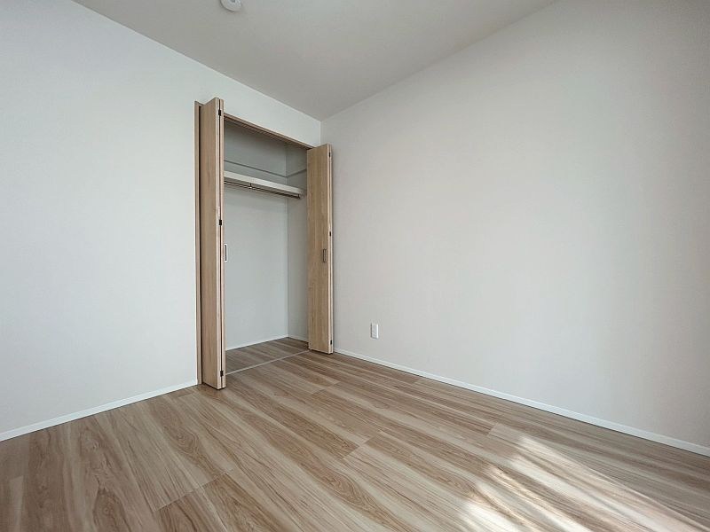 【CASA】宝塚御殿山マンション 全居室に収納を設けておりますのでお部屋を広くお使いいただけます。