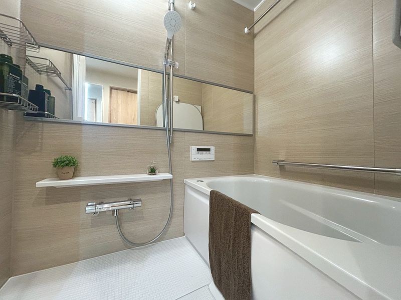 【CASA】宝塚御殿山マンション 新規交換したユニットバス。快適なバスタイムが過ごせそうですね。
