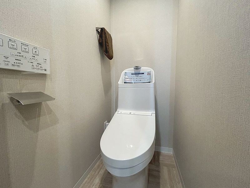 【CASA】宝塚御殿山マンション トイレも新規交換しております。