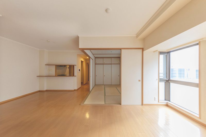 アパガーデンスクエア四条烏丸 ※リフォーム前写真　【CASAの仲介】関西不動産販売 京都桂川店
