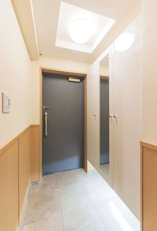 アパガーデンスクエア四条烏丸 ※リフォーム前写真　2路線利用可！阪急「烏丸」駅徒歩6分・地下鉄「四条」駅徒歩7分。周辺施設も充実の好立地