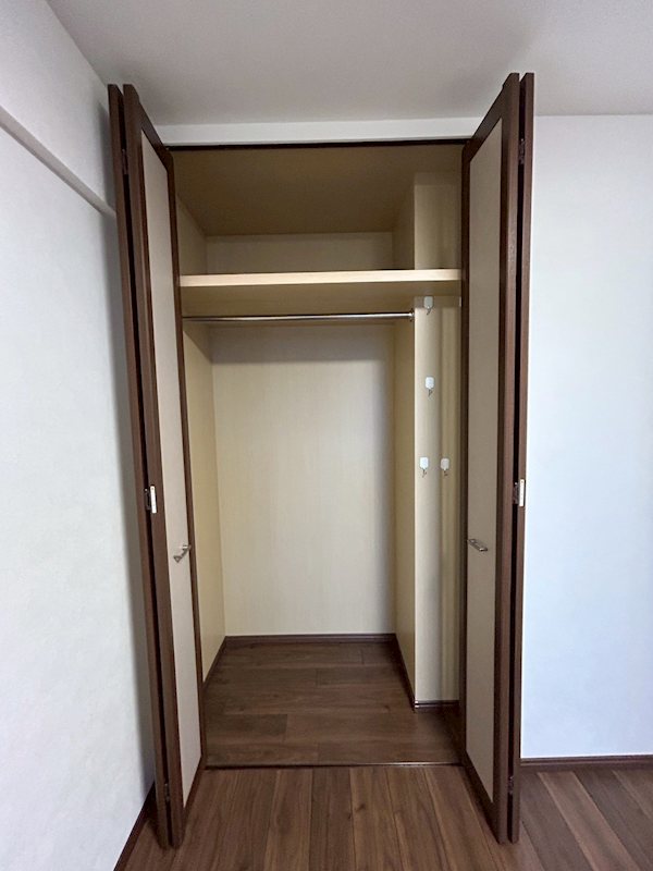 アールヴェール緑地公園 クローゼットつきのため、生活空間をたっぷりとご使用いただけます。