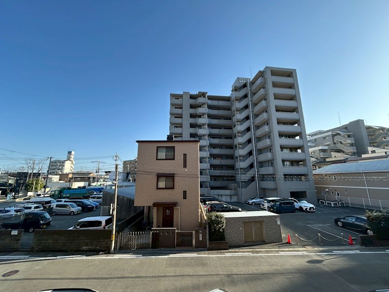 クラウンハイム東淀川2番館 南向きバルコニーにつき陽当たり・通風良好