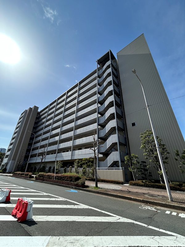 インプレスト千里中央 【CASAの仲介】インプレスト千里中央　9階部分につき、眺望・通風良好