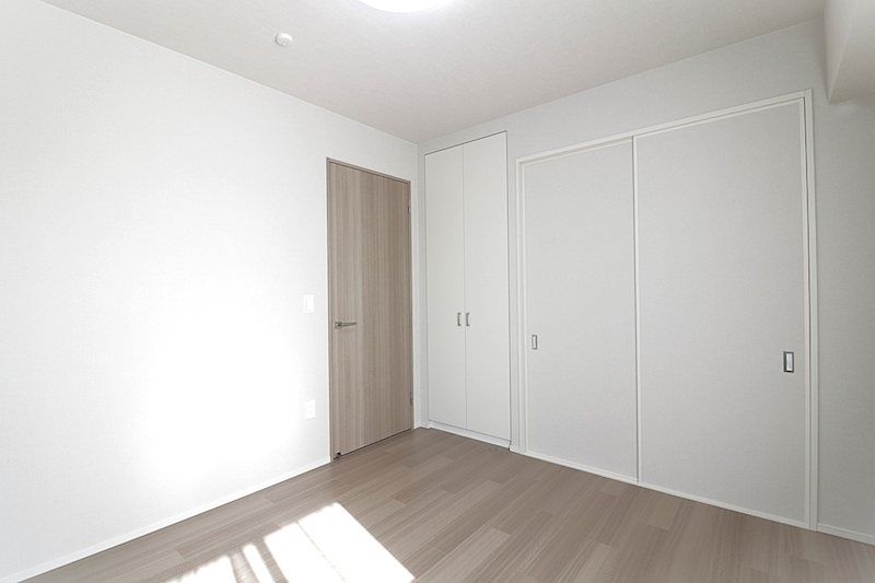 レーベン千里青山台GRANHIGH クローゼットつきのため、生活空間をたっぷりとご使用いただけます。