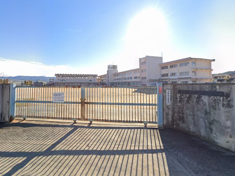 【CASA】清和台住宅団地9号棟 川西市立清和台南小学校