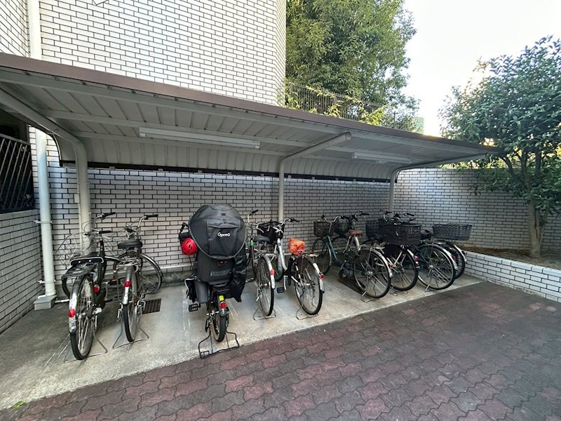セントラルパレス東豊中 まずは「資料請求（無料）」からお気軽にお問い合わせください！ 掲載しきれなかったその他の情報をお送りします。