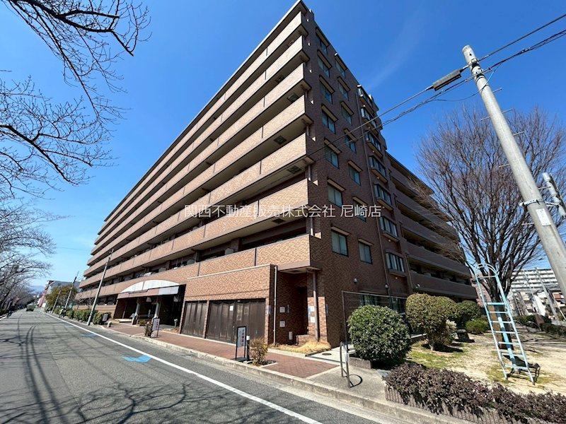 令和7年9月リフォーム済みのマンションで、快適な新生活をスタートしませんか。室内は暮らしやすさに配慮された住空間で、気持ちよく新しい毎日をお過ごしいただけます。