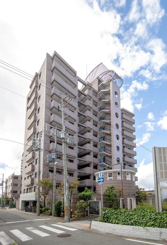 ネオ甲子園 ■外観■最上階11階部分！開放感のある眺望が魅力の南西×南東向き2面バルコニー