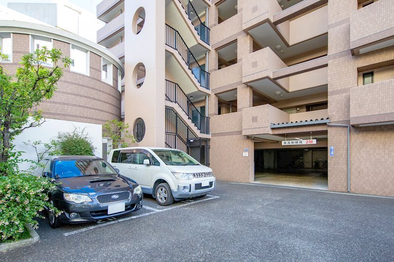 ネオ甲子園 ■駐車場■敷地内駐車場完備　※空き状況はお問合せください