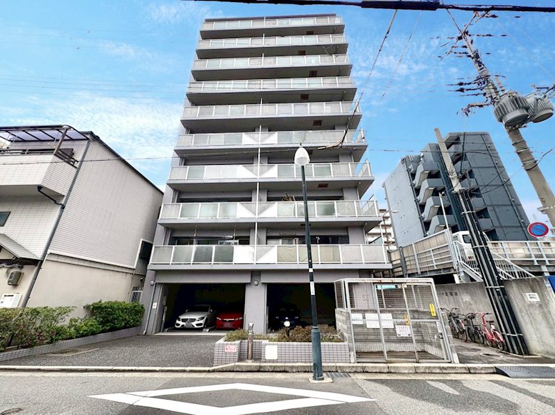 パルメーラ立花南 立花駅まで徒歩4分の利便性に加え、オートロックによる安心感も兼ね備えた、ファミリーにおすすめの住環境で、ご家族で快適にお住まいいただけます。