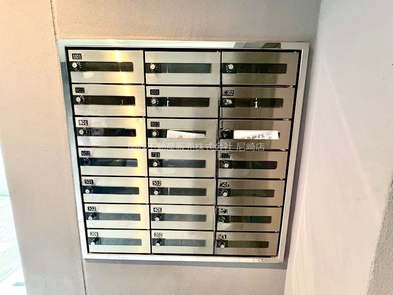 パルメーラ立花南 共用部に郵便BOXを設けており、不在時でも荷物の受け取りが可能です。
