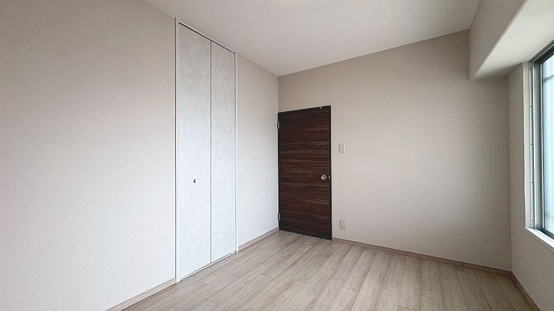 【CASA】カルチェ茨木 こちらの居室にもクローゼットございます！