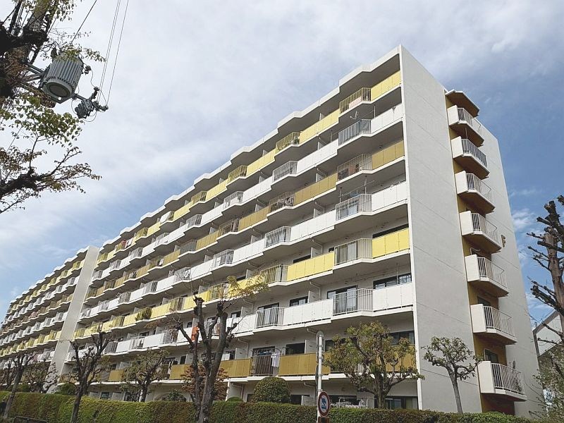 大阪府茨木市東奈良３丁目13 阪急「南茨木」駅徒歩約3分、2wayアクセス可能なマンション♪