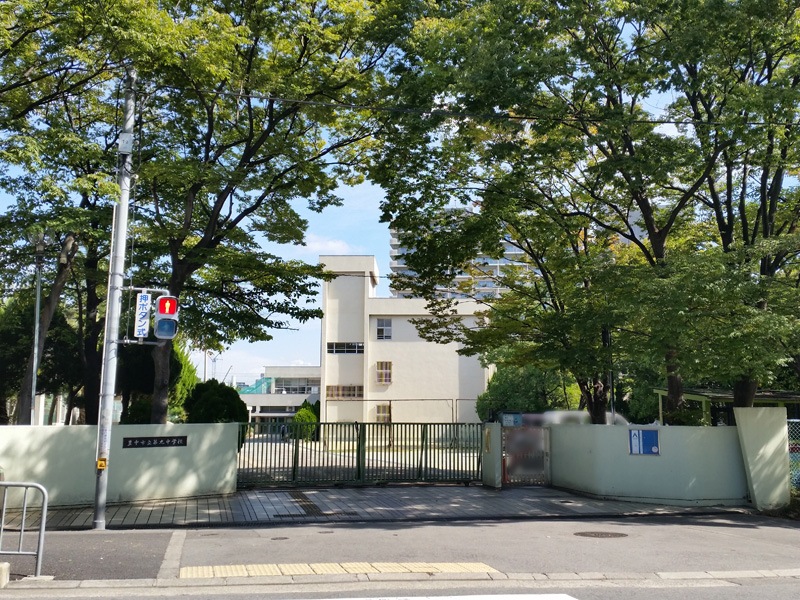 千里中央パークヒルズB棟 豊中市立第九中学校