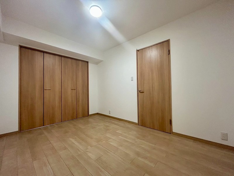 【CASA】朝日プラザ千里北A棟 収納力豊富なクローゼット付きで住空間にゆとりができます！