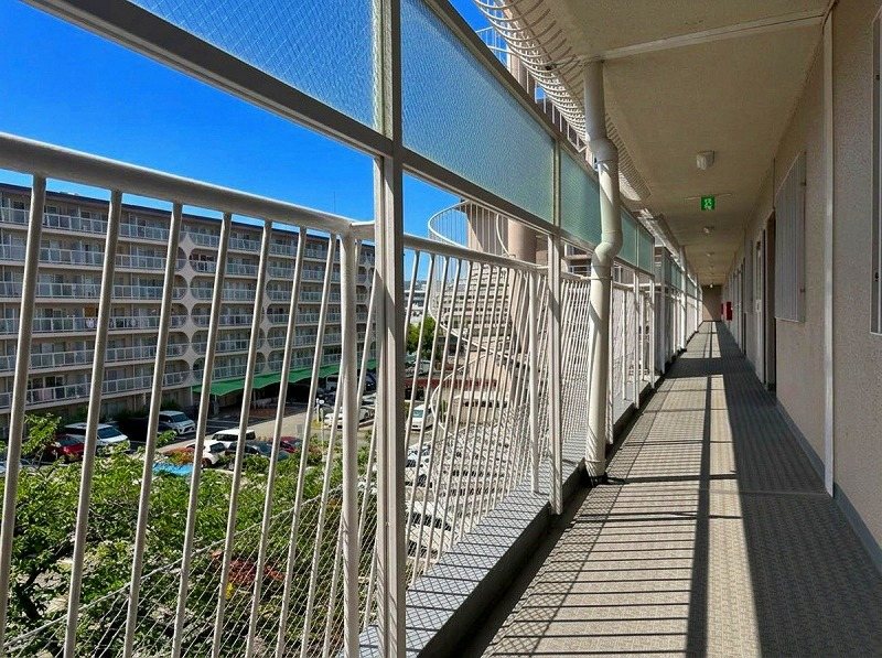 日商岩井箕面ハイツC棟 【共用部】駐車場と、トランクルームの権利が付いております。詳しくはお気軽にお問い合わせくださいませ♪