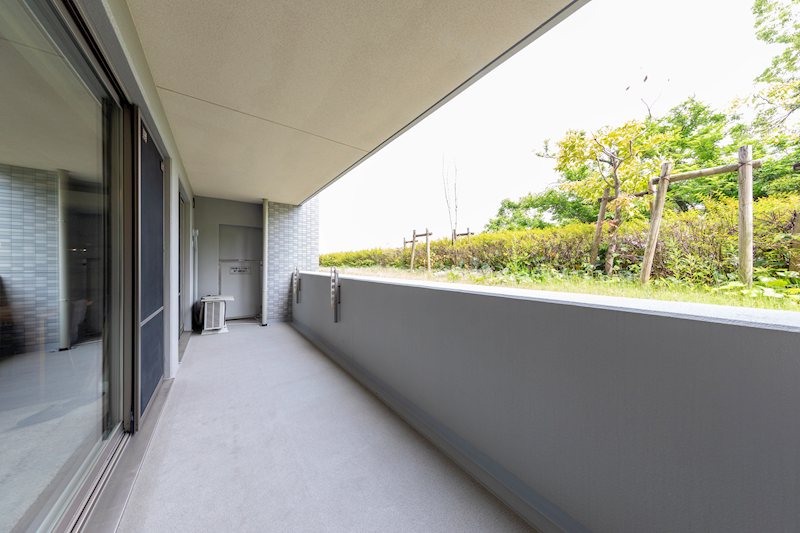 エスリード西宮甲陽園Ⅰ番館ブライト 開放感あるバルコニーでは家庭菜園やお洗濯をたくさん干せます！