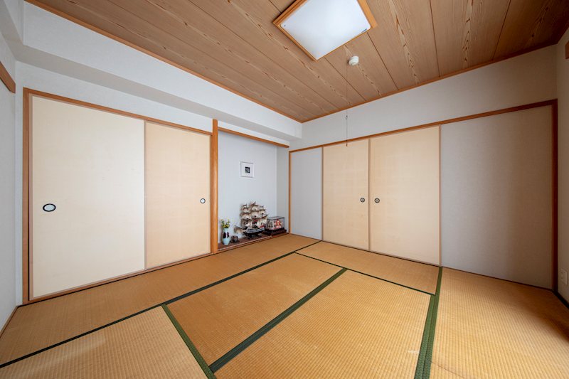 【CASA】ラ・ヴェール宝塚2号棟 8.0帖の広い和室◎