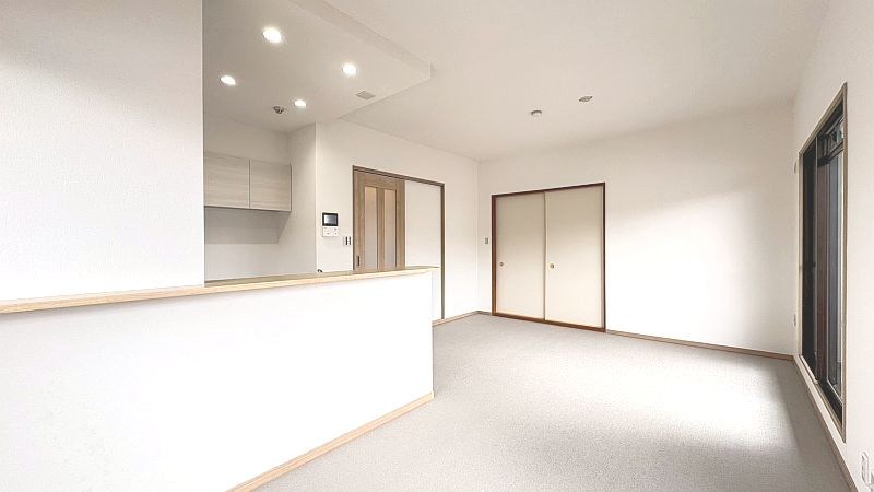 【CASA】プランヴェール高槻阿武山 令和8年1月リフォーム時に、スイッチ、コンセント、ダウンライト新設♪