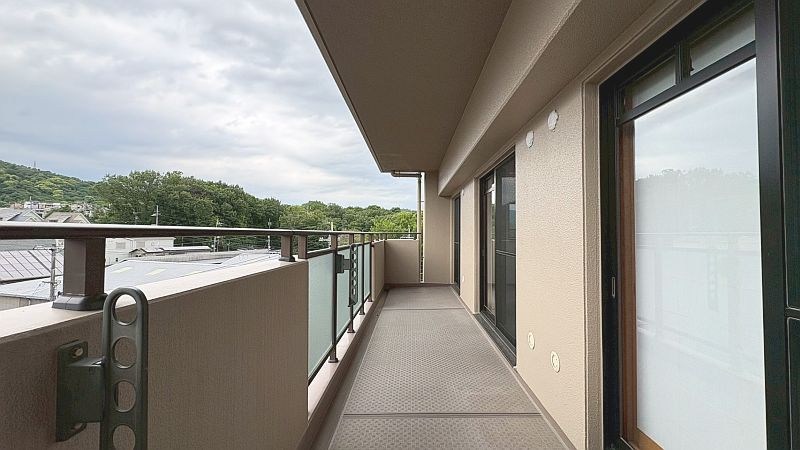 【CASA】プランヴェール高槻阿武山 3方向角部屋は開放感があり、陽当たり、通風良好♪